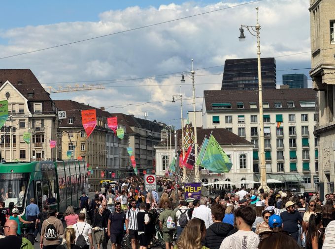 Basel ist Stunden vor dem Final des ESC 2025 «knallvoll». ESC 2025