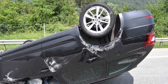 Domat/Ems GR: Zwei Verletzte bei Kollision auf der A13. Domat/Ems GR