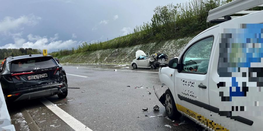 A1 Bertschikon: Verkehrsunfall