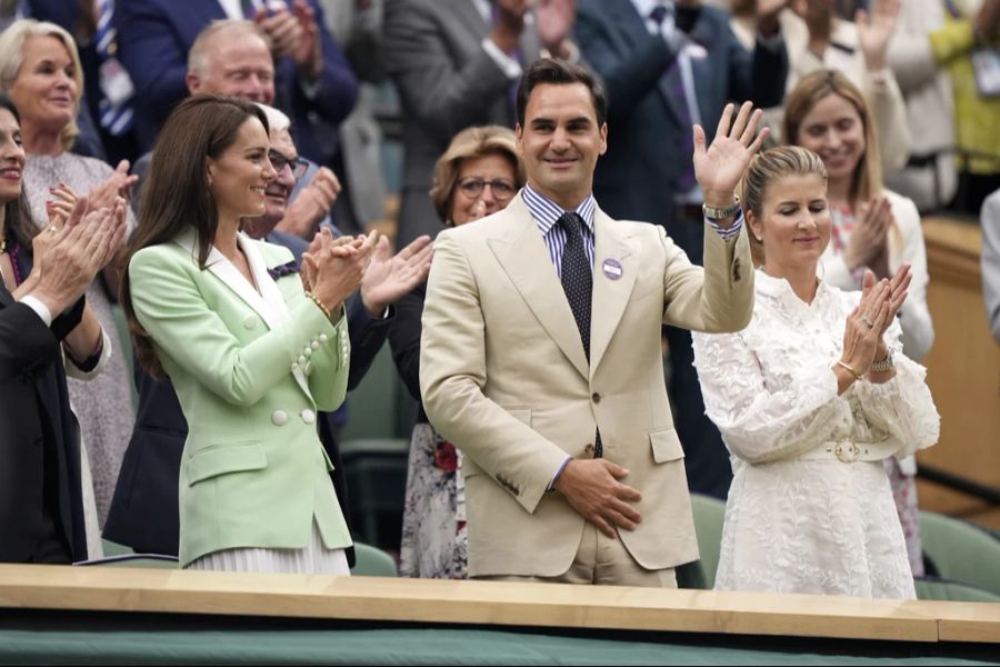 Im letzten Jahr traf sie dort Roger und Mirka Federer.