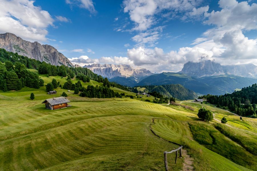 Sabrina ist in den Ferien im Südtirol, als sie einen Schwindel bemerkt. (Symbolbild)