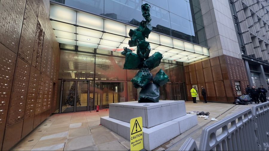 Der Protest der Gruppe galt einer Versicherungsgesellschaft im Zentrum Londons.