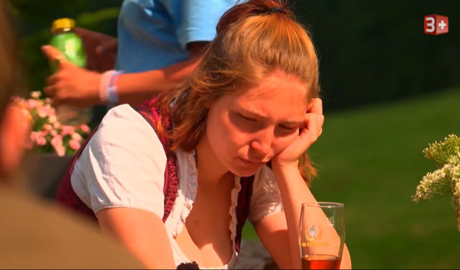 Rückblick: Beim Hoffest hatte Sämi nur Augen für seine Freunde. Das machte Hofdame Jasmin traurig.