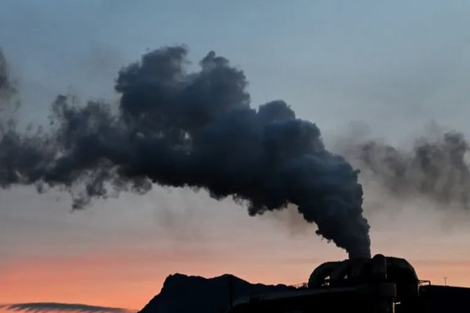 Emissionen Ausstoss Himmel Wolke