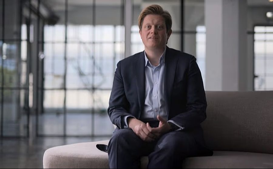 Jetzt aber hat er gekündigt – mutmasslich, um nach London zurückzukehren.