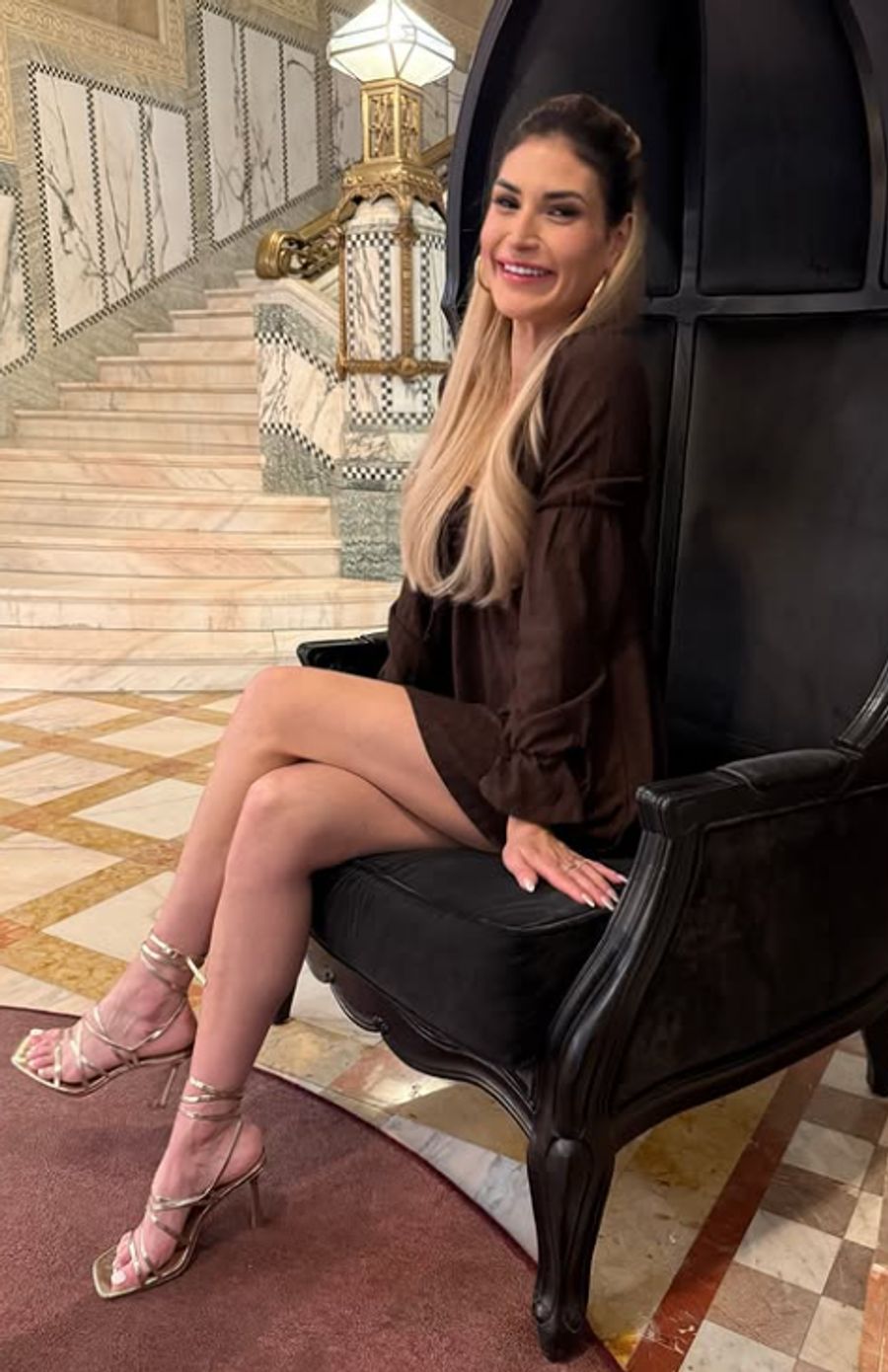 Larissa würde gern mehr Zeit mit ihrer Tochter verbringen.