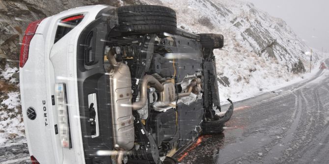 Schleuderunfall auf Splügenpass