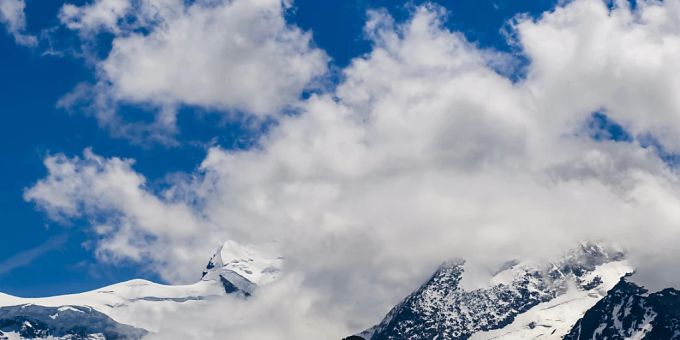 Im Wallis - Pilot und Bergführer wohl unter Toten des Heli-Absturzes
