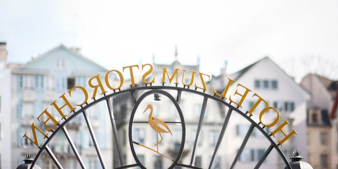 Mit Logo drin - Zürcher Edelhotel: Ein Stutz pro Eiswürfel!