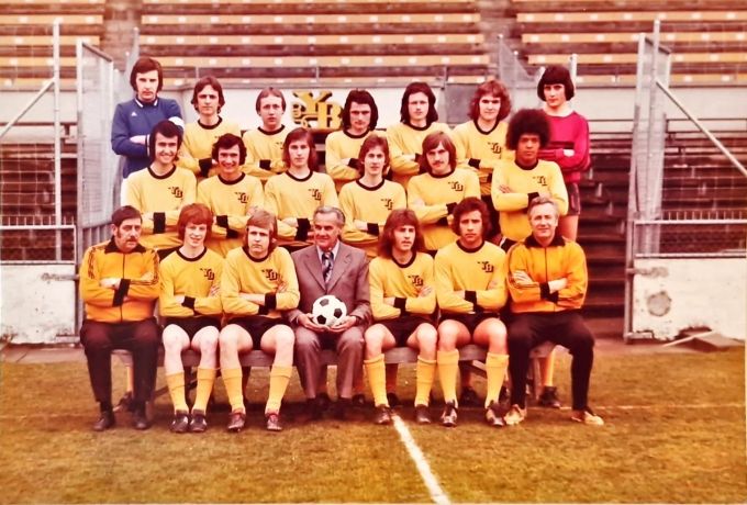 Viktor Hägler (1.Reihe, 2.v.l.) in der Inter-A-Mannschaft 1975. yb