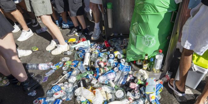 An der Street Parade stapelt sich der Abfall. Street Parade