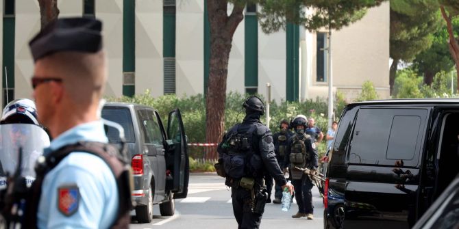 Terrorverdacht nach Explosion vor Synagoge in Südfrankreich