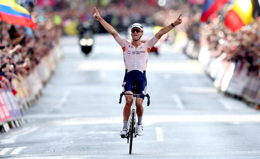 Mathieu van der Poel jubelt über seinen Sieg an der WM 2023 in Glasgow. Jetzt ist Zürich als Austragungsort an der Reihe.