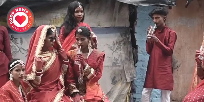Kinder aus einem Indischen Slum. Kinder Indien Fashion Show