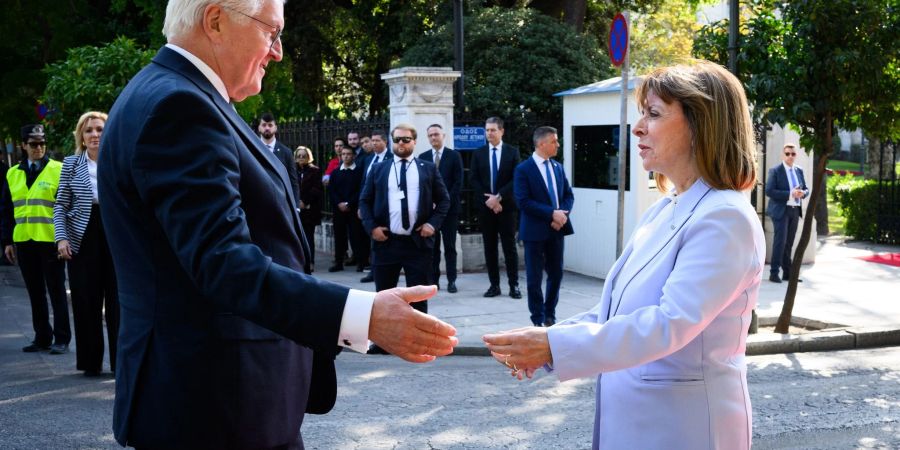 Bundespräsident Frank-Walter Steinmeier wird in Athen mit Reparationsfragen konfrontiert.