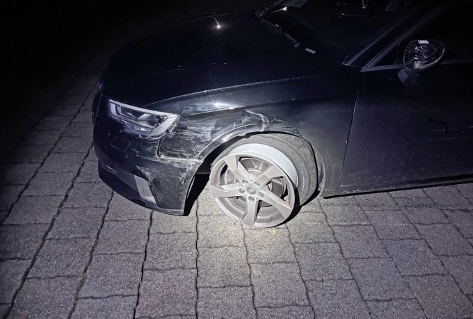 Eine Autofahrerin musste den Führerausweis abgeben. Sachschaden