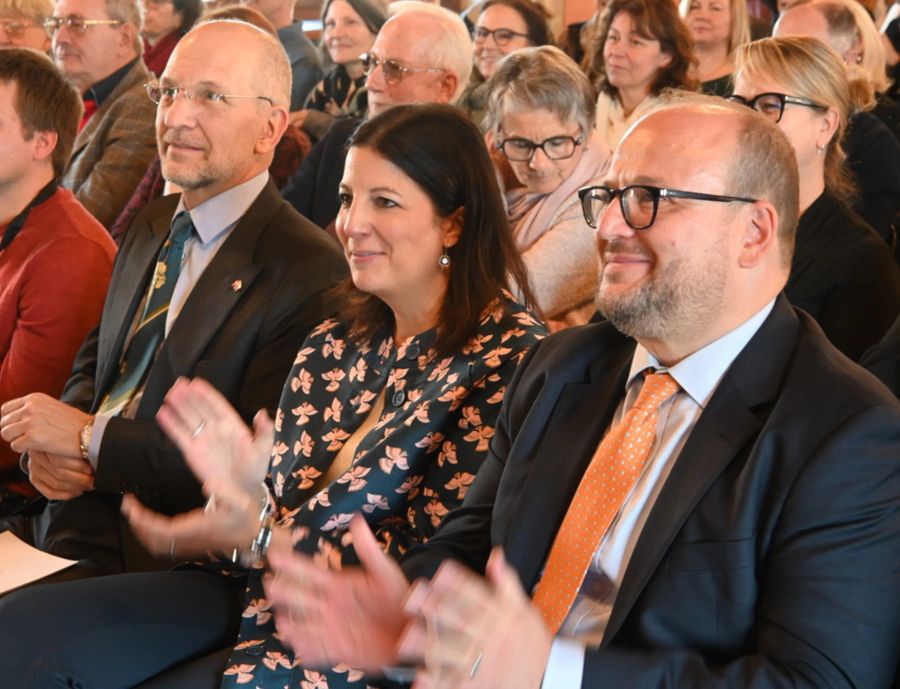 Hielten die Festrede: v.l.n.r. Marek Minarczuk von der polnischen Botschaft, Regierungsrätin Laura Bucher und Stadtpräsident Martin Stöckling.