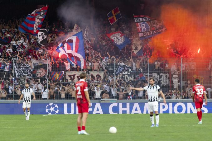 Die Fans des FC Basel in Sion. FC Basel Fans Sion