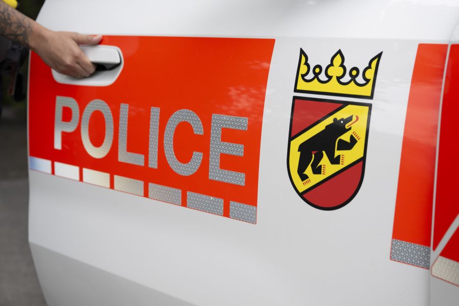 «Mein Sohn konnte vom Fenster aus zuschauen, wie zwei Polizisten ein Töffli um das andere in den Kastenwagen luden», sagt ein Vater.