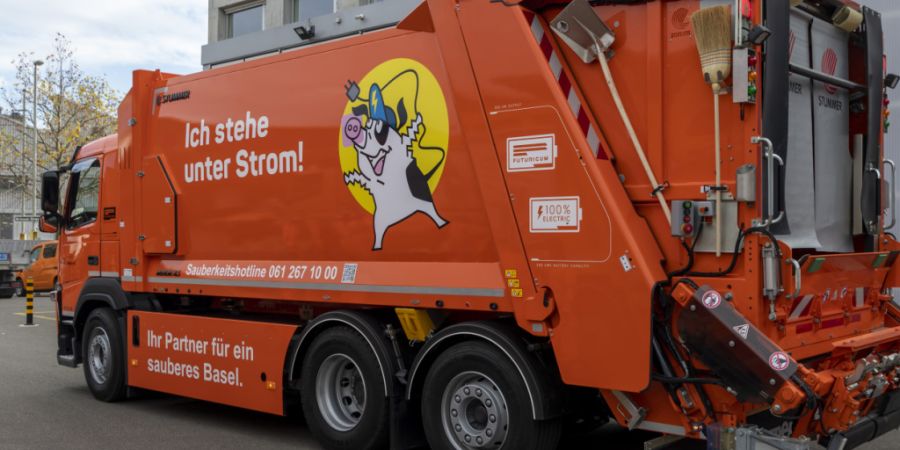 Die Stadtreinigung entsorgt neu nur noch Taschen und Säcke mit maximal 60 Litern Grüngut. (Archivbild)