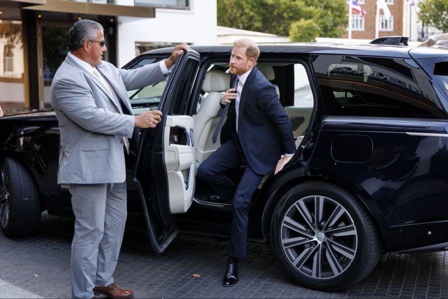 Dieses Bild entstand im September 2025 in Grossbritannien. Harry Sicherheitsteam musste damals wegen der Stalkerin sogar eingreifen!