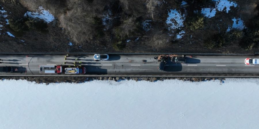 Die Strasse zwischen Maloja und Silvaplana war für zwei Stunden gesperrt.