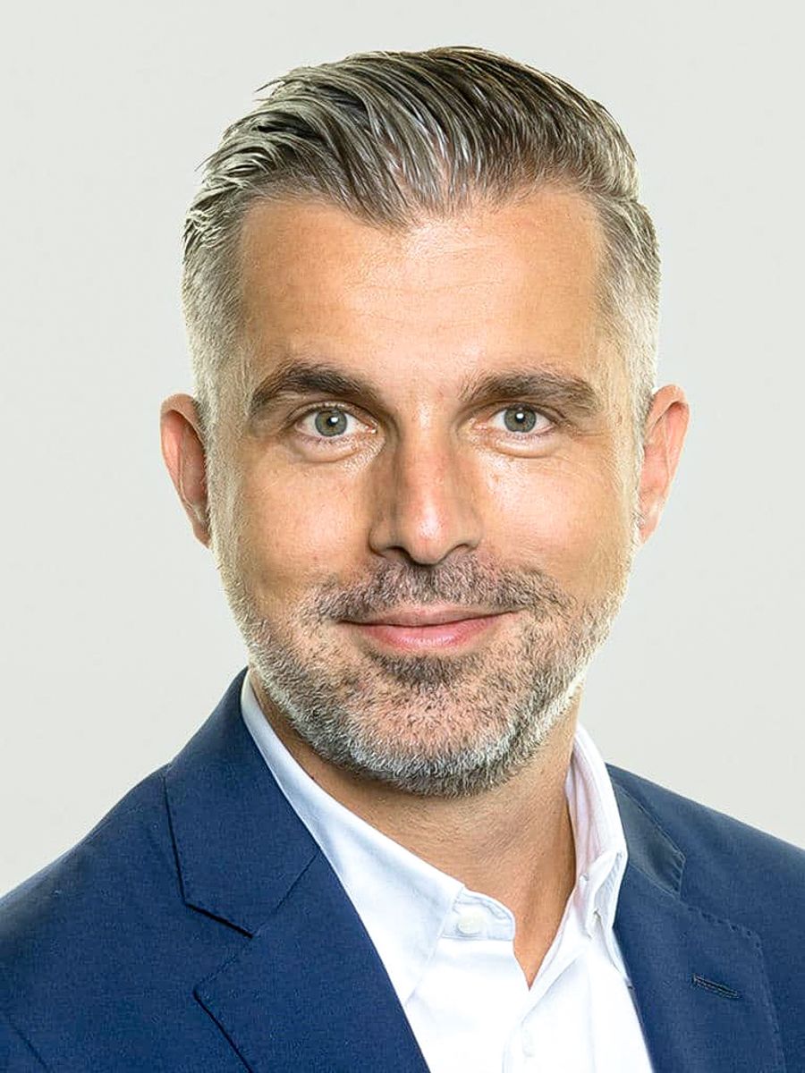 Viktor Nikolic SLAPSHOT