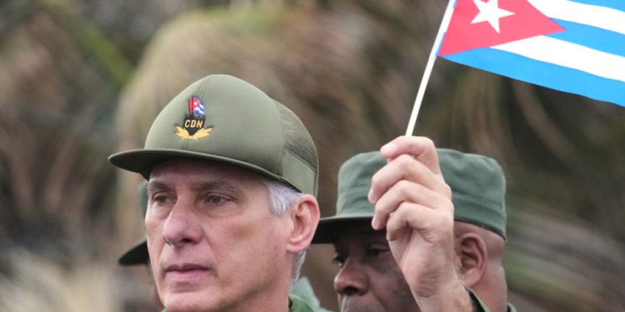 ARCHIV - Der kubanische Präsident Miguel Diaz-Canel demonstriert am 16. Januar 2026  auf einer Kundgebung gegen die Tötung kubanischer Offiziere während der US-Operation in Venezuela...