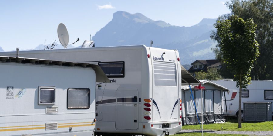 Die Betreiber des Campingplatzes Buchenhof am Lauerzersee müssen ihre Plätze reduzieren. (Symbolbild)
