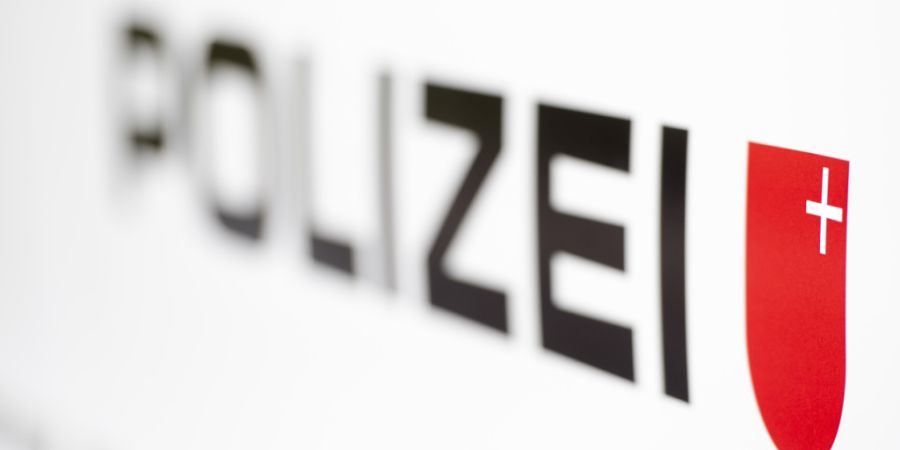 In Siebnen SZ ist am Dienstagabend ein Mann bei einem Messerangriff lebensbedrohlich verletzt worden. (Symbolbild)