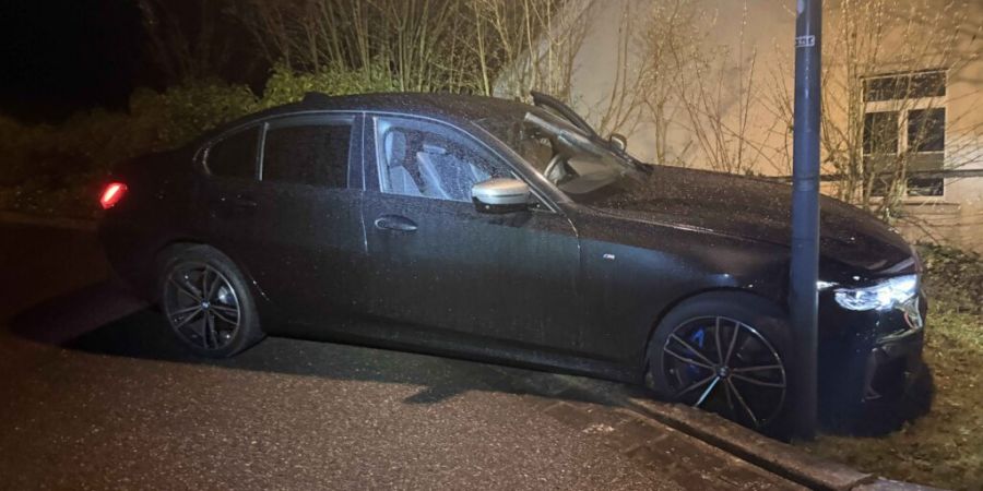 Wie beim Vorfall in Turgi verursachen junge Autodiebe oft Unfälle, weil sie selbst wenig Erfahrung hinter dem Steuer haben.