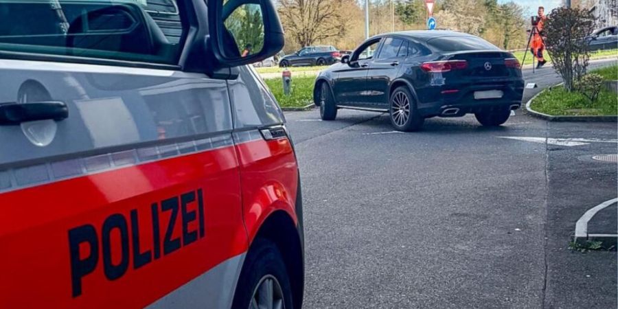 Von Auto überrollt, aber überlebt: So erging es einem vierjährigen Mädchen am Ostersonntag in Regensdorf.