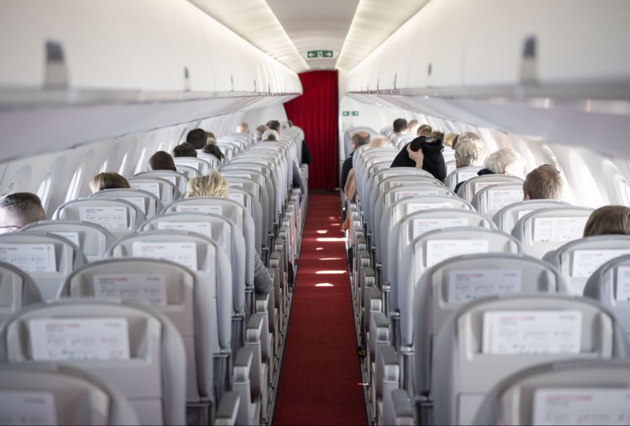 Sogar einen eigenen Sitzplatz gibt es für die Hunde – immer direkt neben Frauchen oder Herrchen. (Symbolbild)