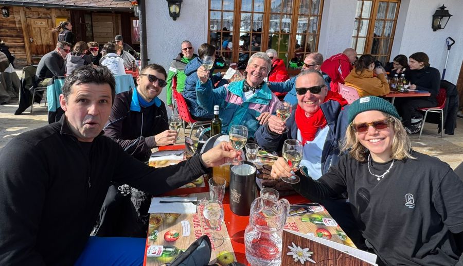 Natürlich gehörte auch ein ausgiebiges Zmittag zum Ski-Ausflug.