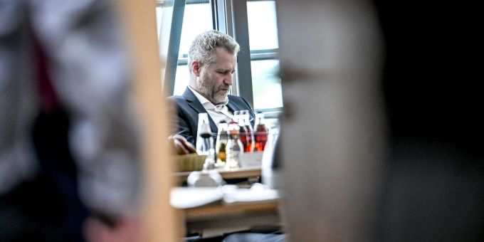 Im Fall Bystron haben Ermittler auch Objekte in Tschechien durchsucht. Im Fall Bystron haben Ermittler auch Objekte in Tschechien durchsucht.