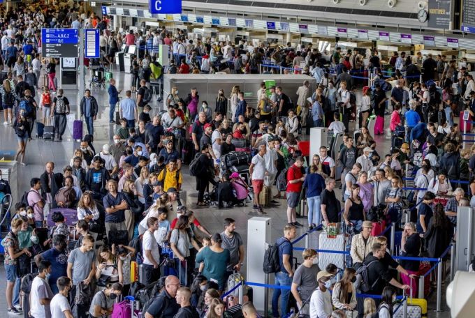 Auch am Flughafen Frankfurt wird gestreikt (Archiv). Flughafen Frankfurt
