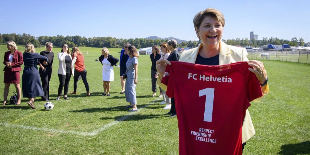 Viola Amherd will FussballEM der Frauen 2025 in der Schweiz