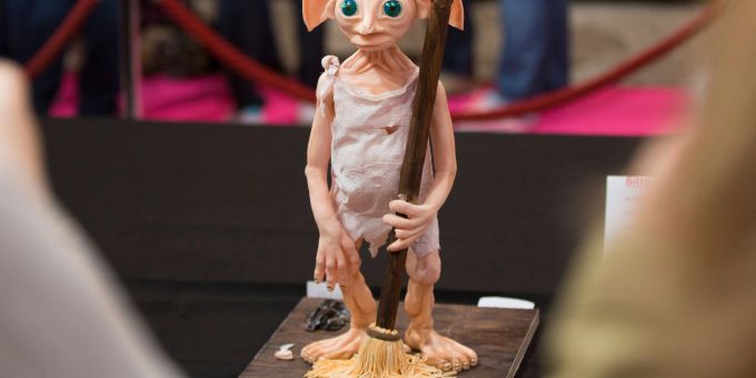Der Dobby-Kult treibt nicht nur in Grossbritannien wilde Blüten: Auch hierzulande gibt es Fans, die dem Harry-Potter-Hauself huldigen - beispielsweise in Torten-Form. (Archivbild) Der Dobby-Kult treibt nicht nur in Grossbritannien wilde Blüten: Auch hierzulande gibt es Fans, die dem Harry-Potter-Hauself huldigen - beispielsweise in Torten-Form. (Archivbild)