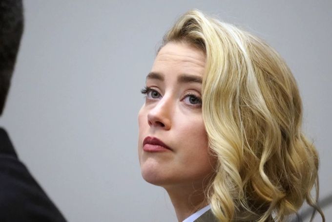 Amber Heard wirft ihrem Ex-Mann Johnny Depp häusliche Gewalt vor. Amber Heard