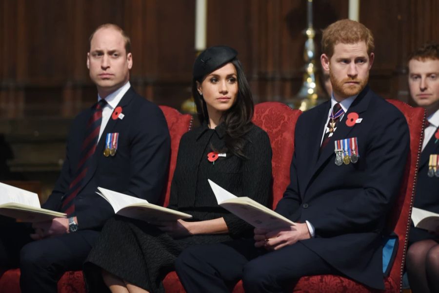 Auch den Job am Anzac Day übernimmt William nun von seinem Bruder.