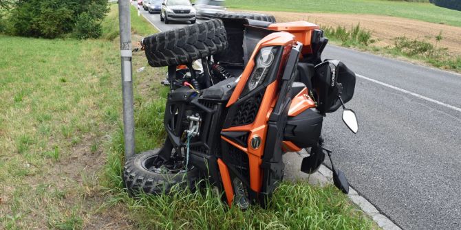 Reiden: Auto kollidiert mit Quad