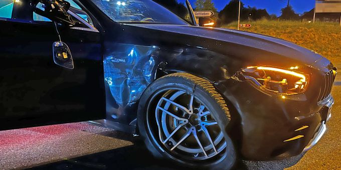 Tägerwilen TG - Alkoholisierter 24-Jähriger kollidiert mit Fahrzeug