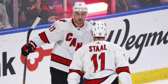 Nino Niederreiter ist mit den Hurricanes auf Halbfinal-Kurs in der NHL. Nino Niederreiter