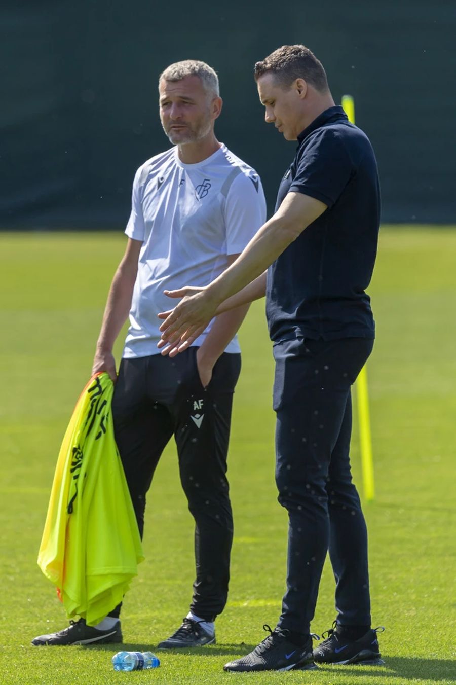 FCB-Boss David Degen, hier mit Trainer Alex Frei, fordere aber eine (zu) hohe Ablöse.