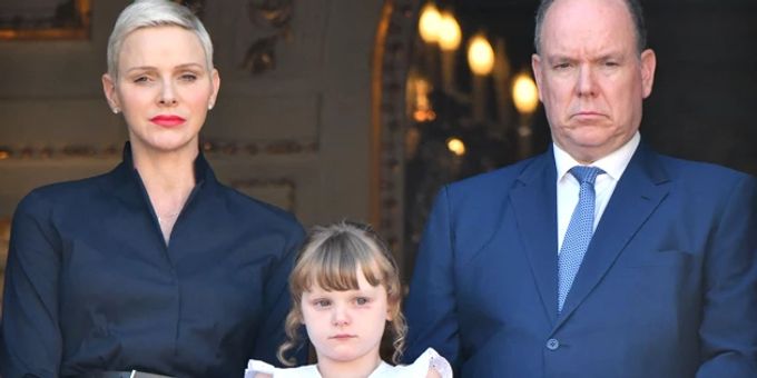 Charlène von Monaco, Albert und Tochter Gabriella. Charlène von Monaco
