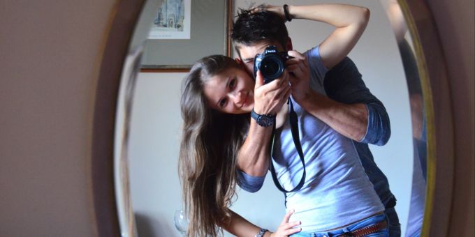 Eine Frau erkennt, dass sie zufälligerweise den biologischen Vater ihrer vierjährigen Tochter datet. date