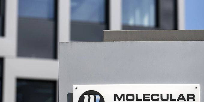 Dank einer Zahlung im Zusammenhang mit einem Lizenzabkommen für den Corona-Kandidaten Ensovibep durch Novartis konnte Molecular Partners erstmals ein Quartal mit einem positiven Resultat abschliessen. (Archivbild) Dank einer Zahlung im Zusammenhang mit einem Lizenzabkommen für den Corona-Kandidaten Ensovibep durch Novartis konnte Molecular Partners erstmals ein Quartal mit einem positiven Resultat abschliessen. (Archivbild)