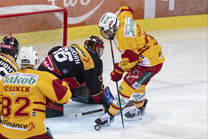 Im Schlussdrittel setzt der SCB gegen Langnau zur Aufholjagd an und erzwingt die Verlängerung. Im Schlussdrittel scb