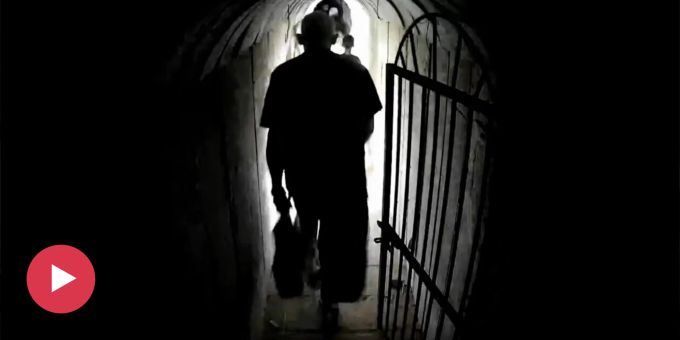 In Tunnel gefilmt - Israel zeigt Versteck von Hamas-Boss Al-Sinwar