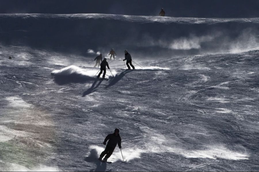 Skifahrer nerven sich hingegen oftmals – und der Konsumentenschutz kritisiert, die Preise seien intransparent.